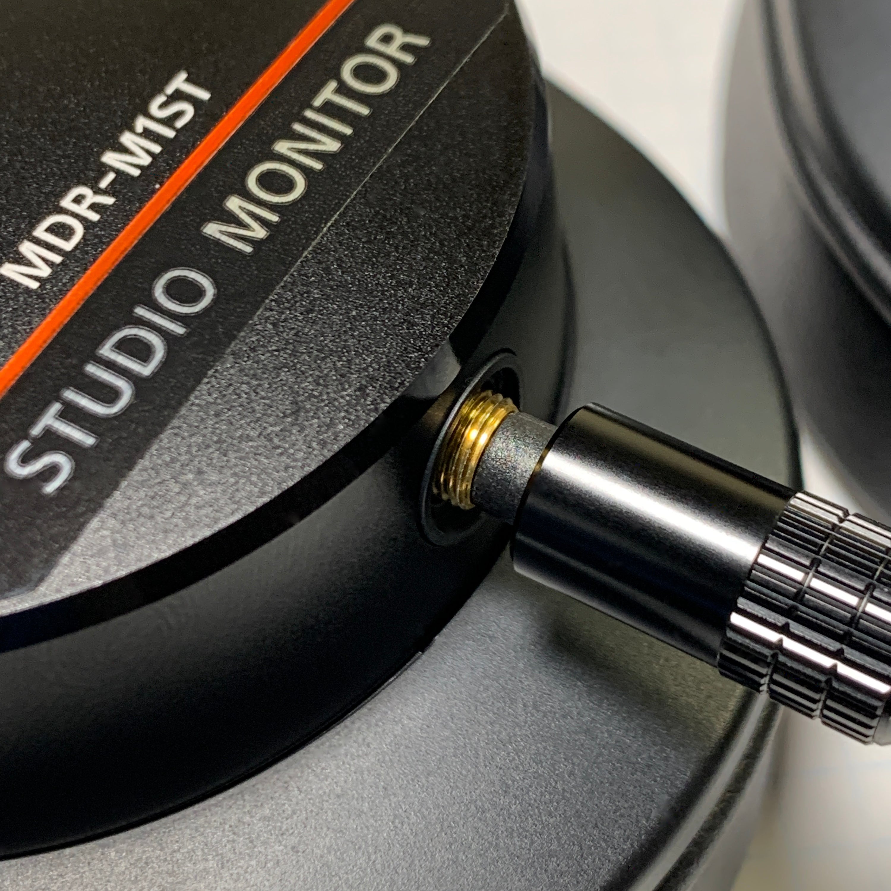 Sony MDR-M1, MDR-M1ST, MDR-MV1 Headphones Jack Thread Cover for MUC-S12NB1 Cable