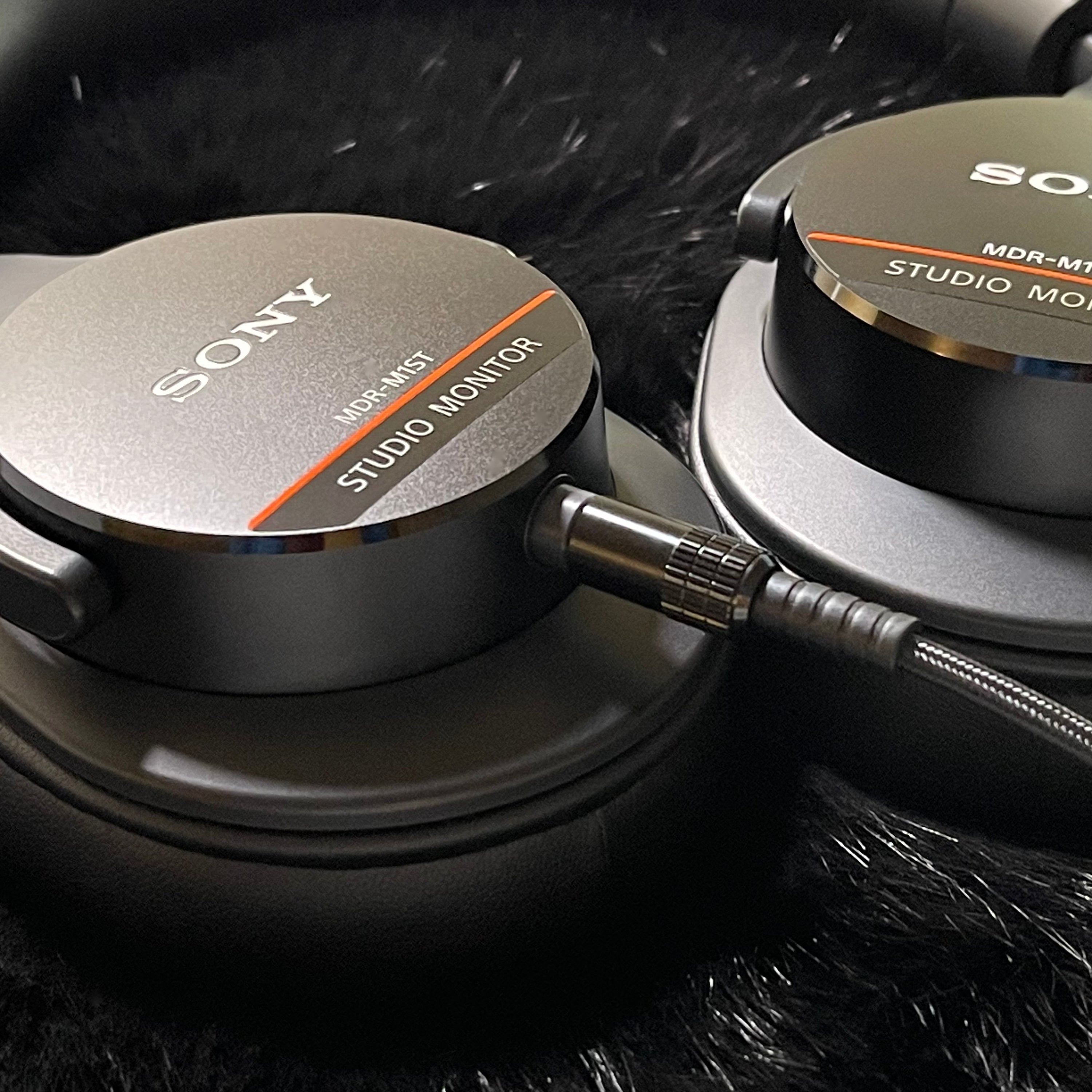 Sony MDR-M1, MDR-M1ST, MDR-MV1 Headphones Jack Thread Cover for MUC-S12NB1 Cable